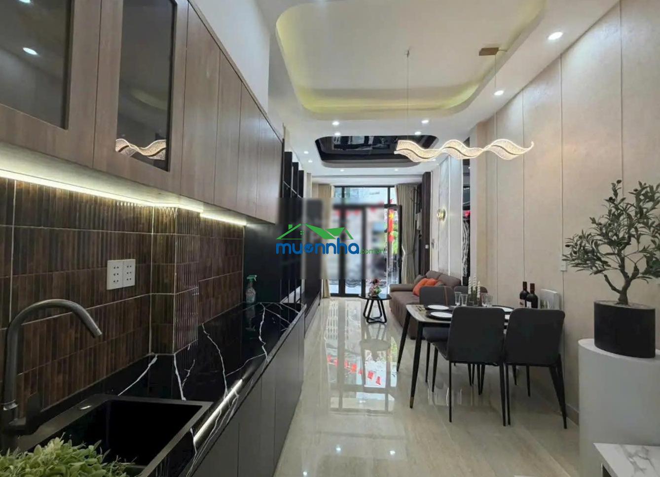 Cực hiếm! chỉ 9.18 tỷ. hẻm xe hơi nguyễn đình chiểu, p4, q3. nhà đẹp + nở hậu. dt: 3.1x10.8m - 2