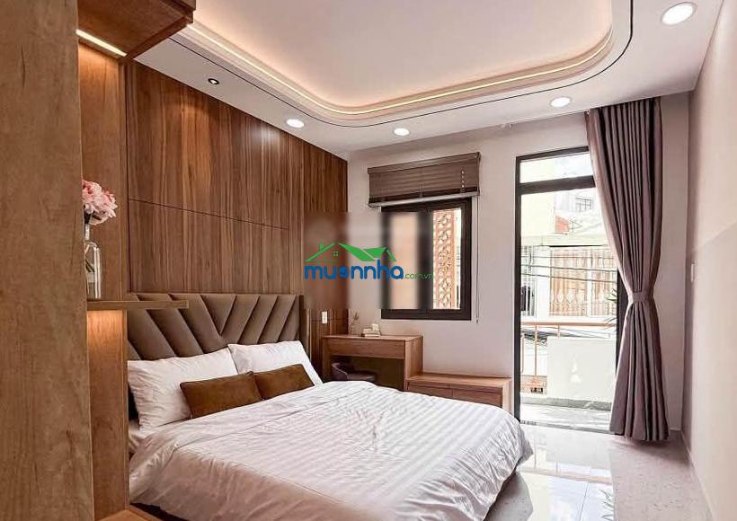 Chính chủ ký gửi bán nhà 1 trệt 1 lầu 5x15m, giá 950 triệu. nhà gần chợ phú lợi, đang cho thuê 15tr