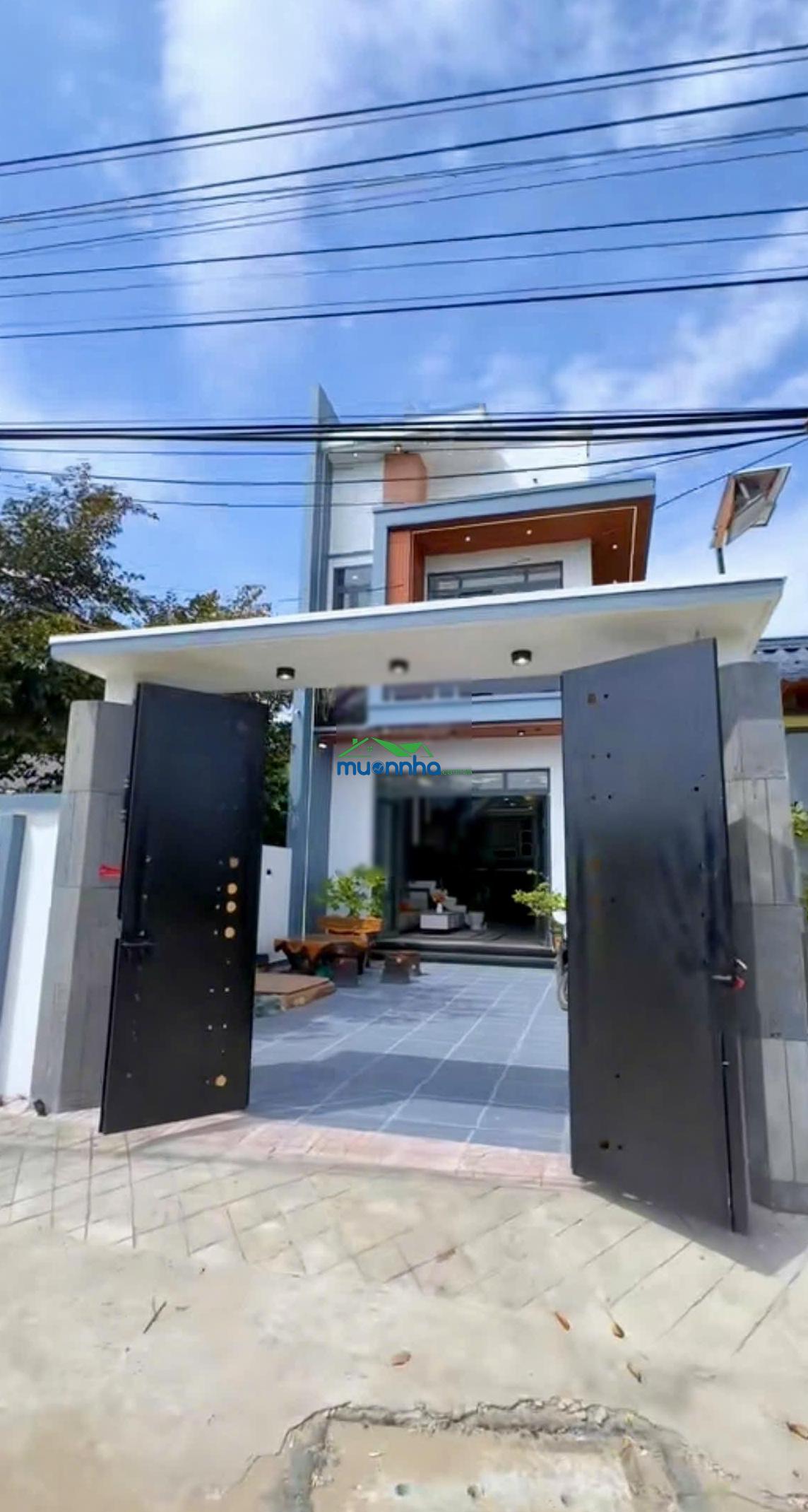 Chính chủ gửi bán - căn nhà đáng mua nhất khu vực - giá 1 tý 330 tr - sổ hồng riêng - giá còn giảm - 4