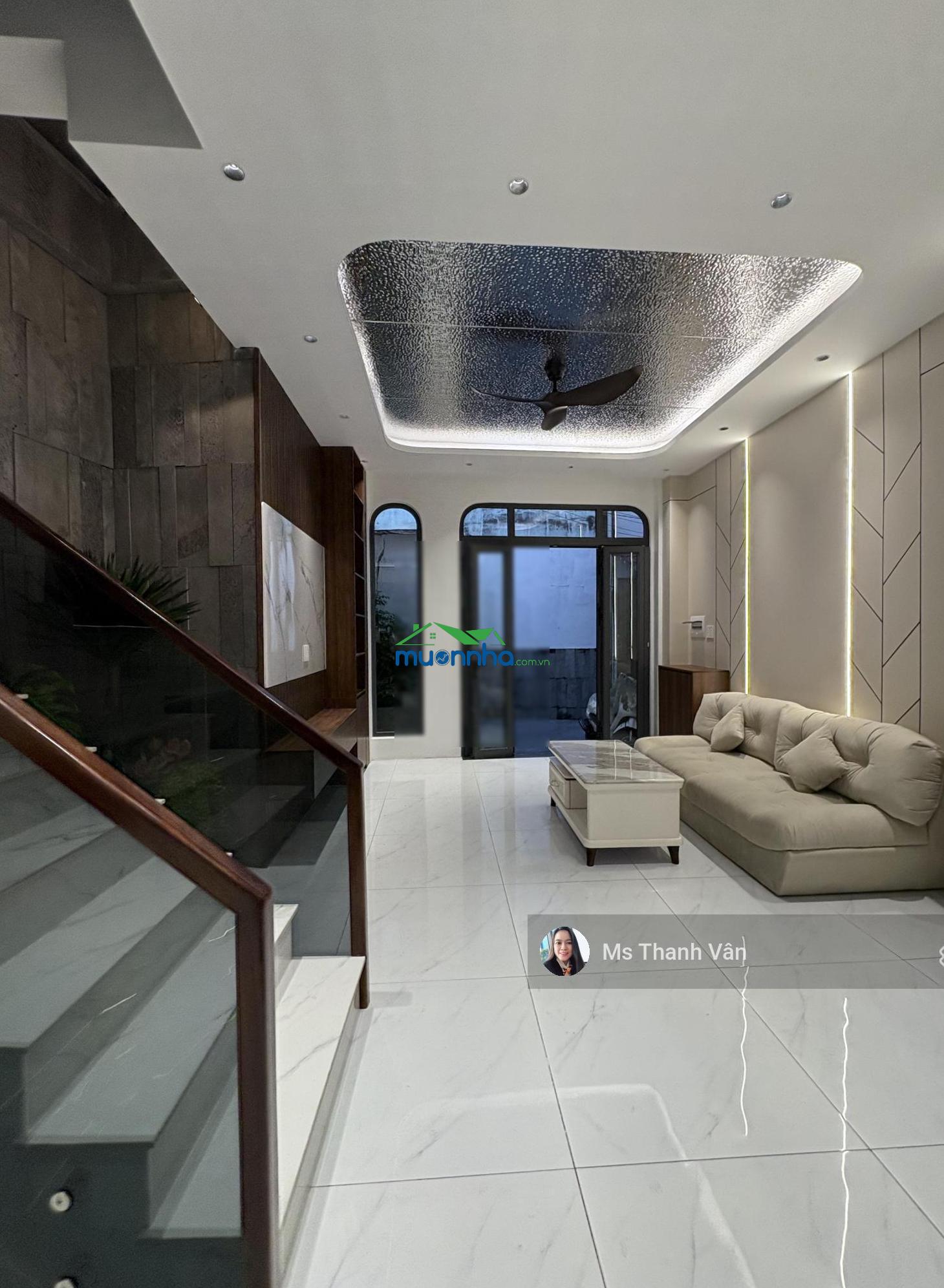 Chính chủ bán nhà sân rộng phạm văn chí 6ty750 nhà đẹp kiểu châu âu ở liền sổ hồng riêng 0938 295 ***