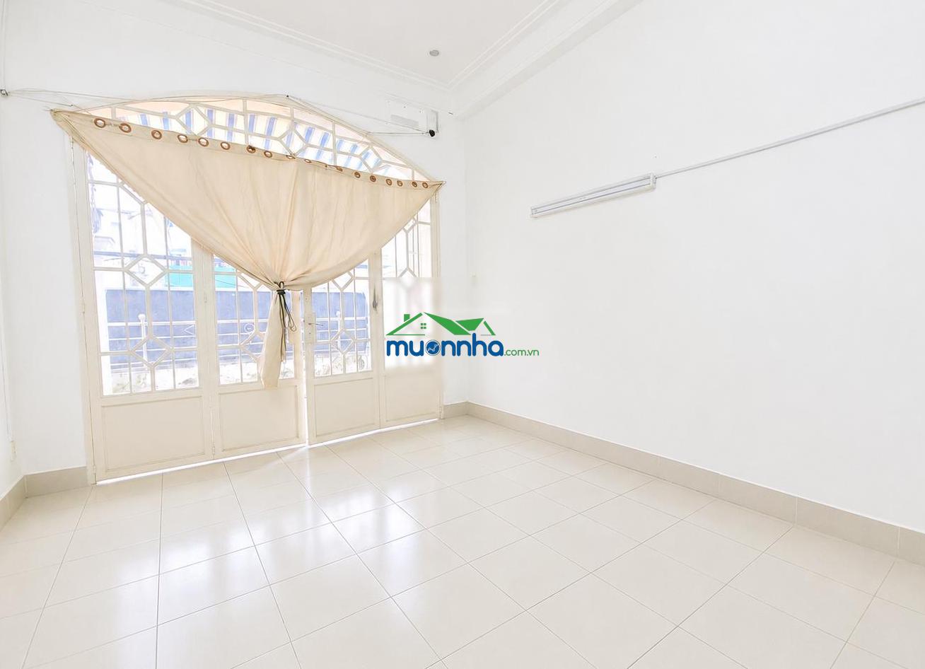 Đường nhựa 12m - nhà 4 tầng - đường 3/2 - khai thác hơn 20tr/th - chỉ nhỉnh 9 tỷ - 2