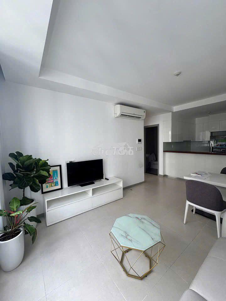 Chuyển nhượng căn hộ 2pn dt 70m2, chung cư the gold view - 2