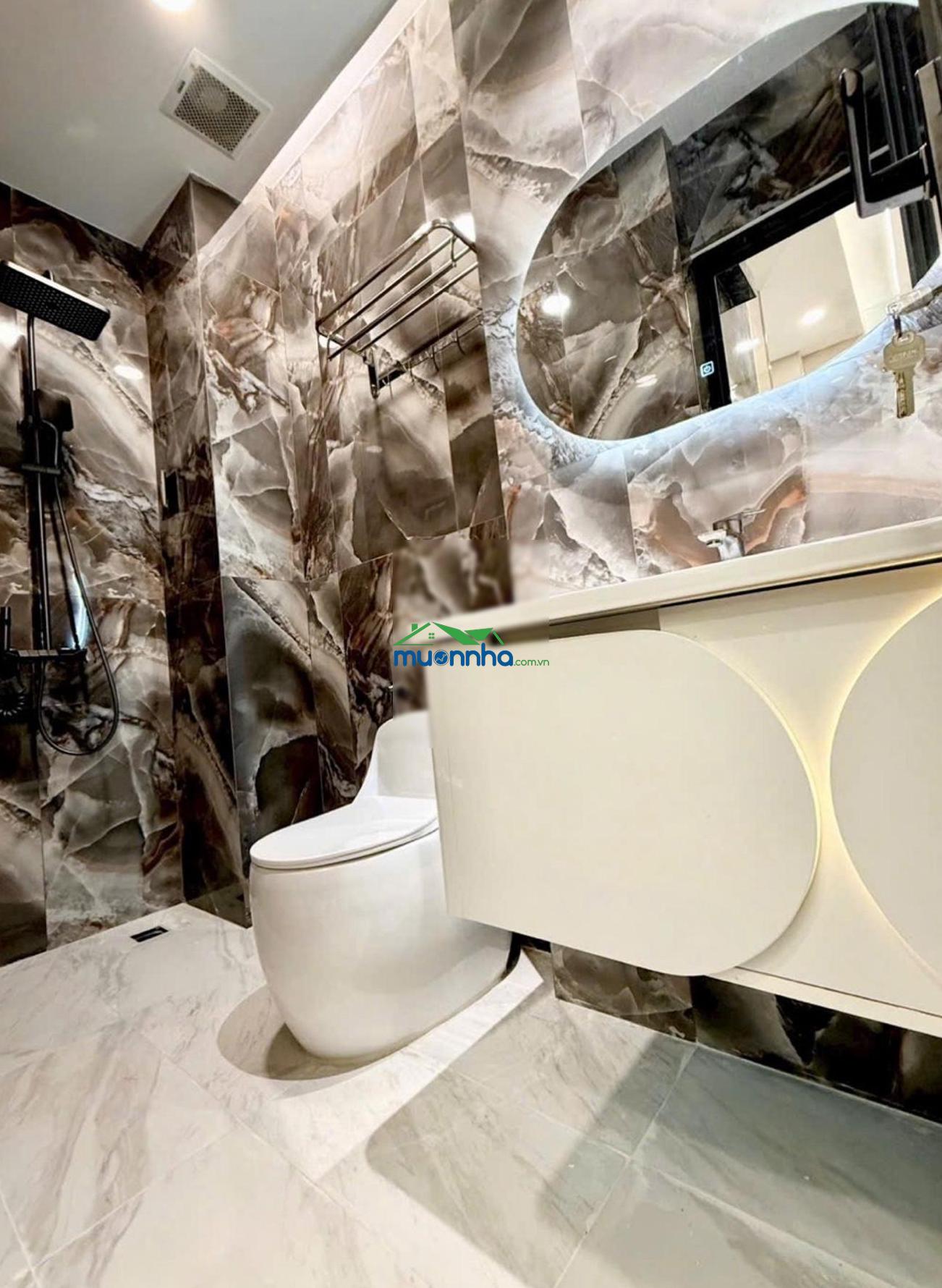 (Q. phú nhuận) - huỳnh văn bánh - 60m2 - ngang khủng - 4 tầng - thang máy - full nội thất cao cấp. - 4