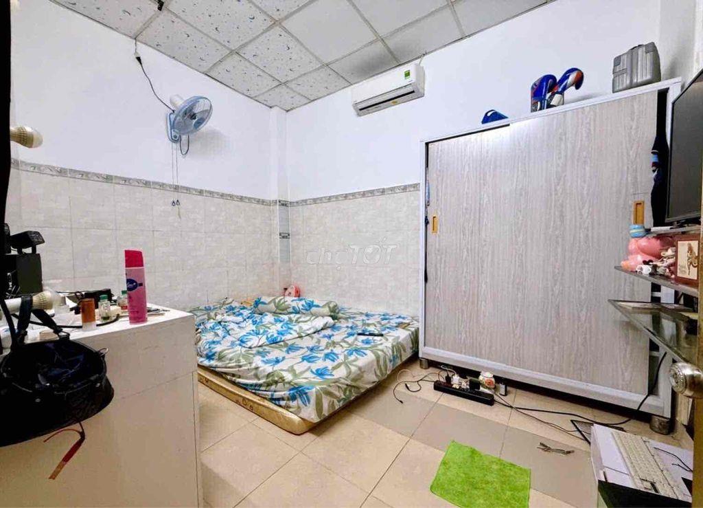 Nhà bán q6 lô góc gần chợ, dt 57m2(4,3x16) - 4