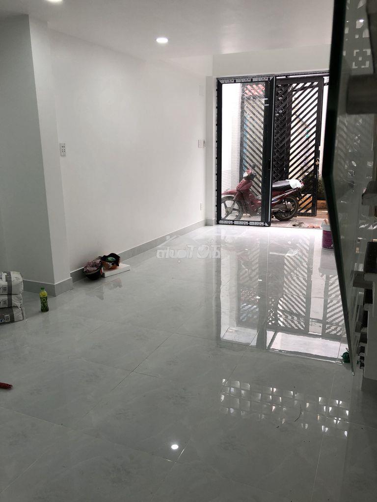 27tr -4 lầu, 5 ngủ ,3wc nhà đẹp trung tâm q3 - 2