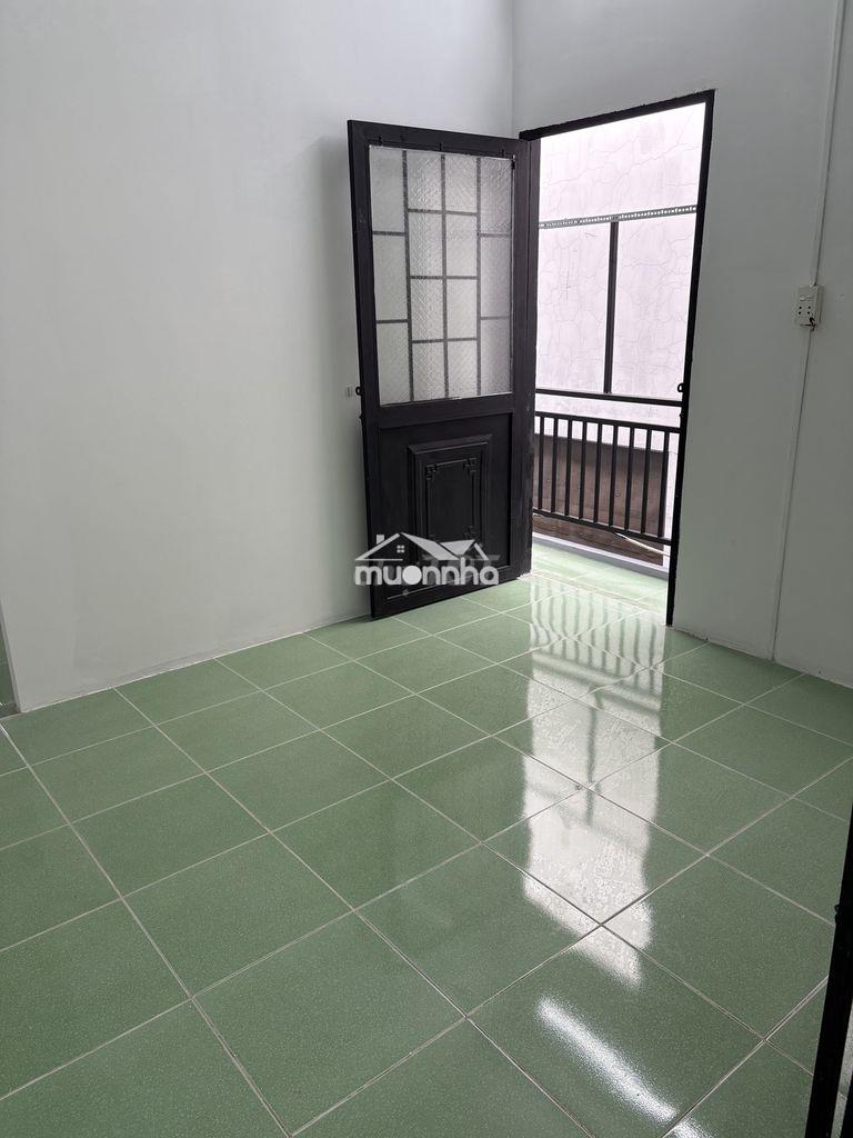 C/chủ cho thuê nhà hẻm trệt+lầu ngay cổng sau eaon bình tân,dt 3,5x7m, - 4