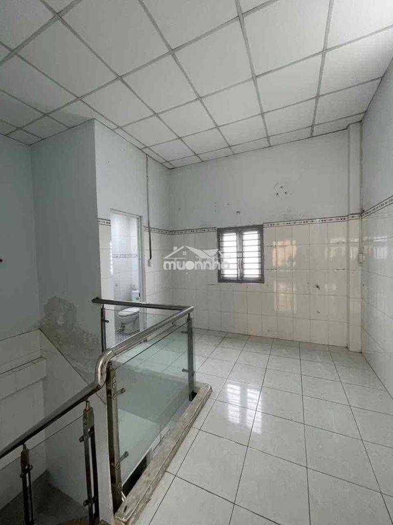 Nhà hẻm xe tải thông huỳnh văn nghệ trống suốt (5x20m) - 3