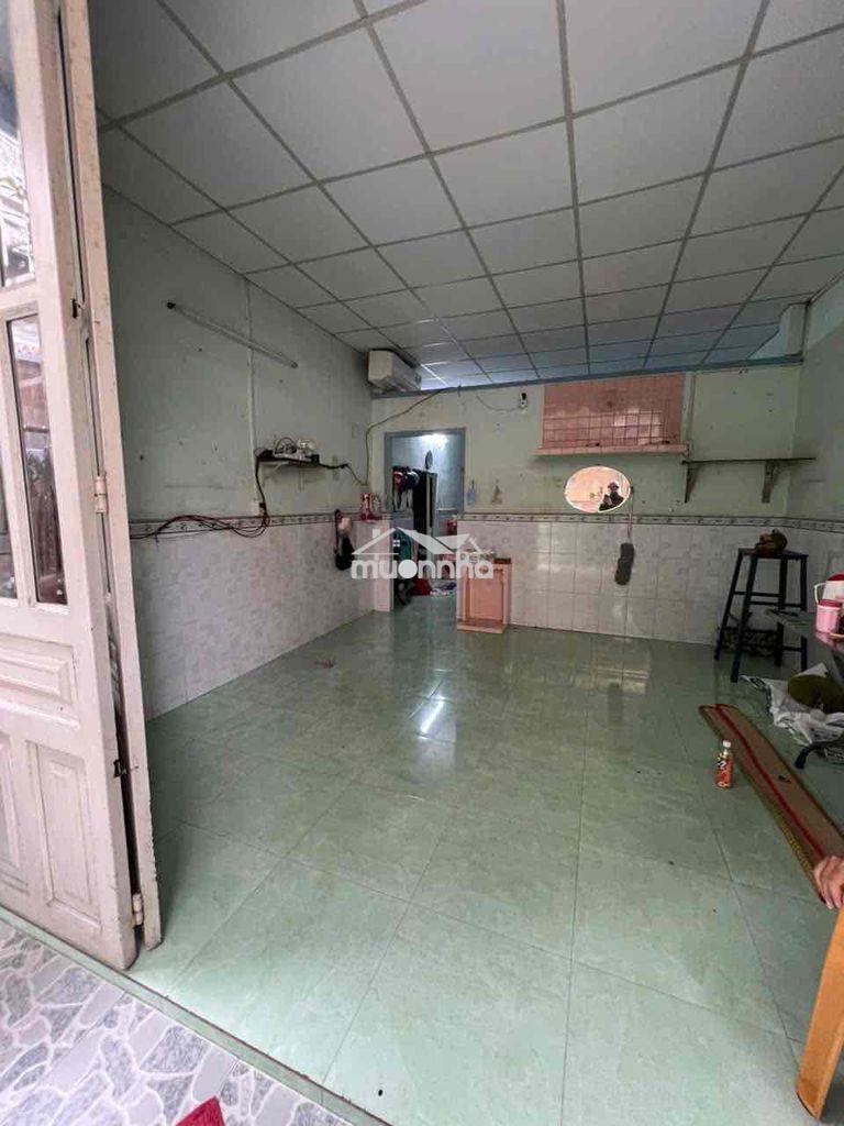 Cần bán nhà hẻm 906/11 đường lò gốm p.5 q.6 - 2