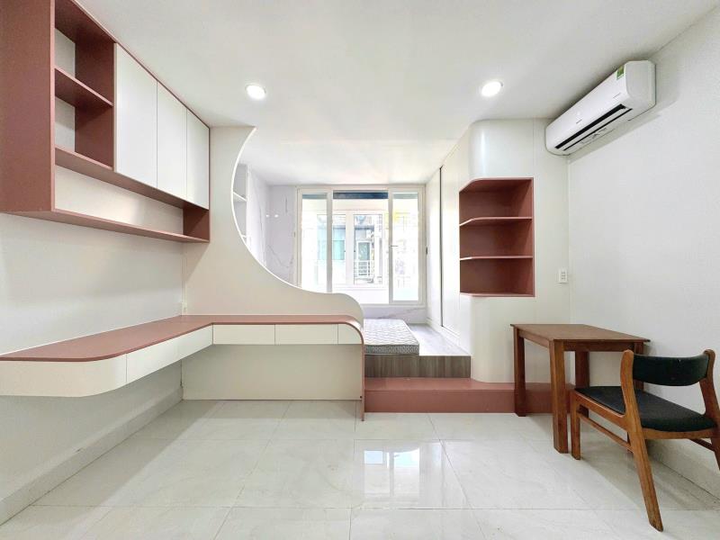 Cho thuê căn hộ thang máy, có cửa sổ đón ánh sáng tự nhiên, gần đại học hutech, chỉ vài phút đến trường.