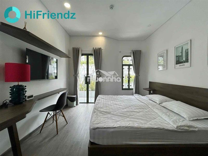 Căn hộ ban công trồng cây full nội thất gần công viên 23/9 quận 1