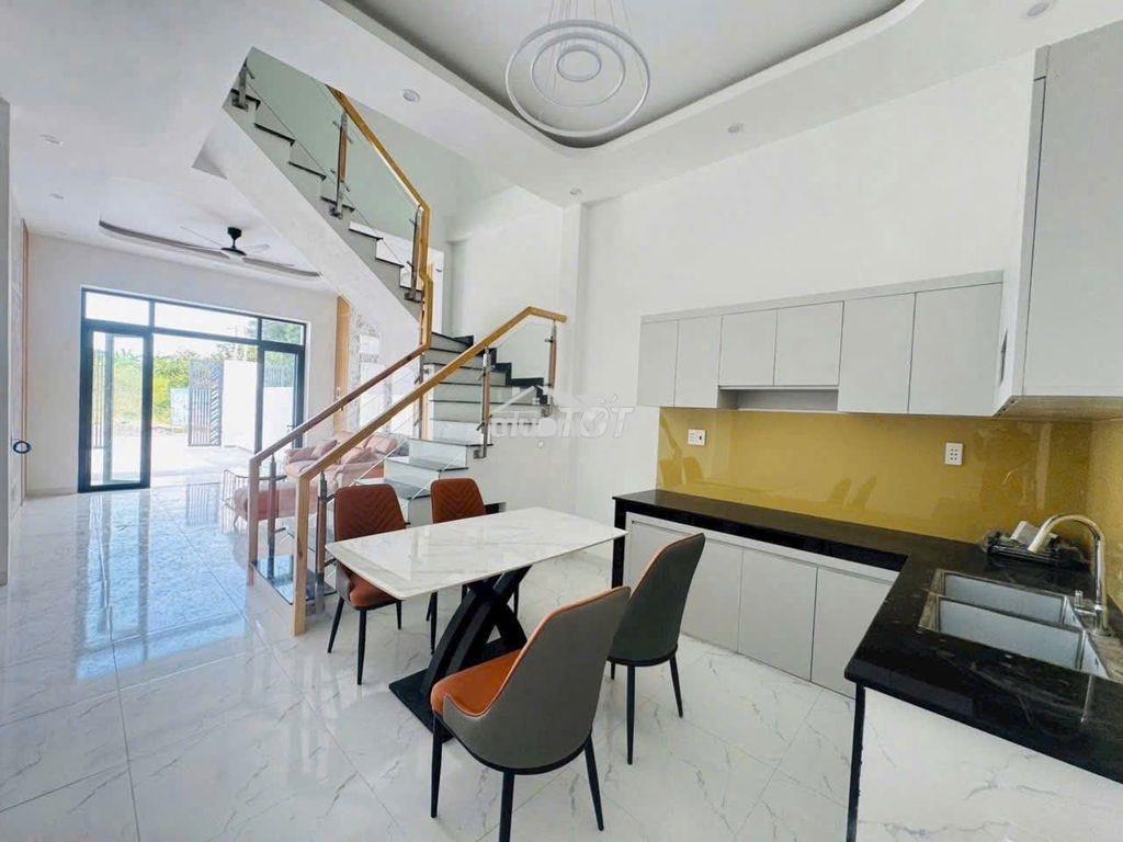 Cần tiền hạ giá bán gấp nhà 1 lầu 1 trệt nằm ngay cầu bạch đằng 2 - 2