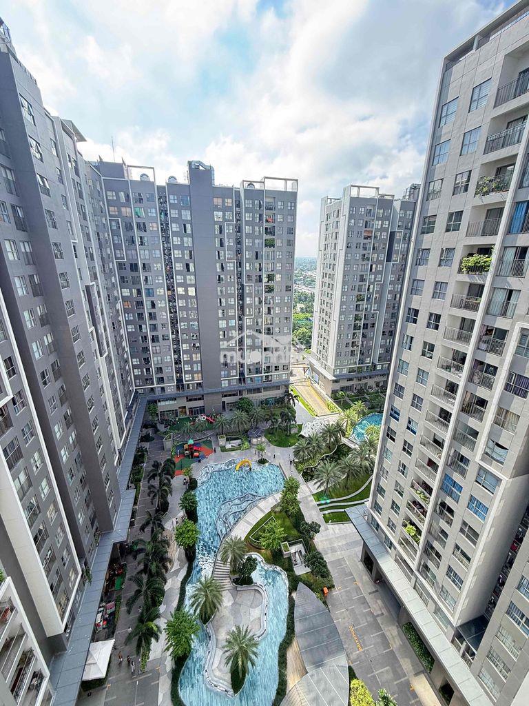 Westgate 69m2 2pn có ban công , sẵn 2 máy lạnh giường tủ