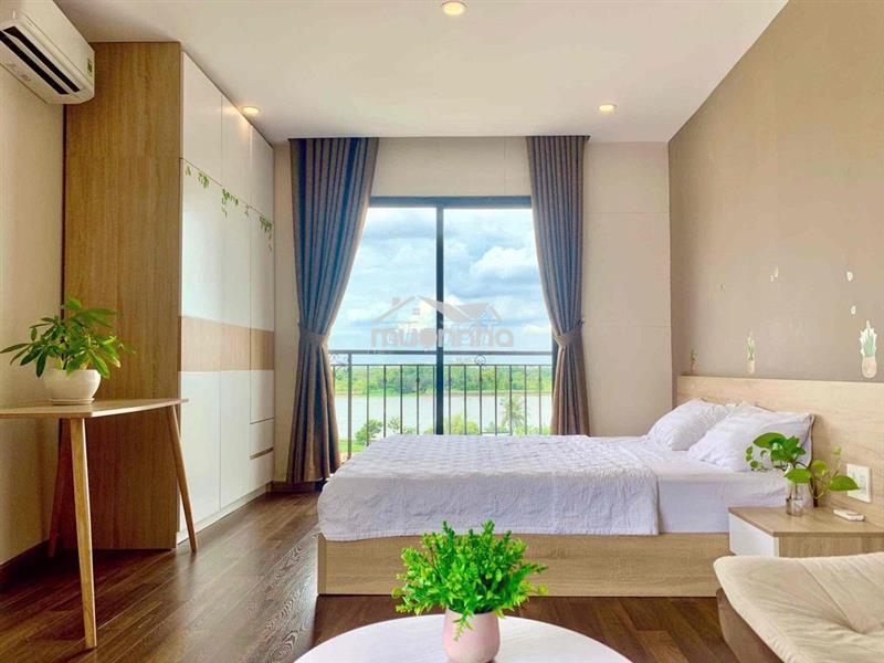 Phòng cao cấp – ánh sáng tự nhiên, không gian rộng rãi