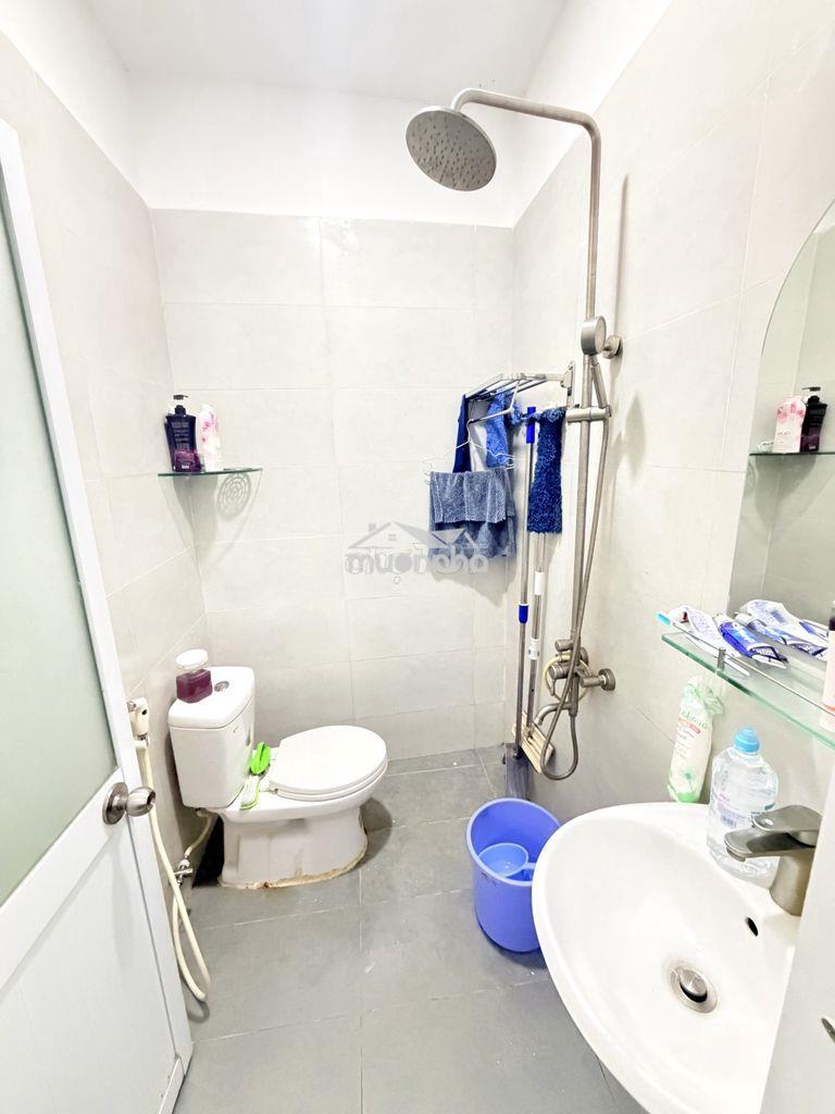 Nhà mới 2 tầng đúc, gần ô tô, lạc long quân, tân bình, 4.x tỷ - 3