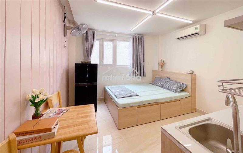 Căn hộ cửa sổ full nội thất gần đại học kinh tế tp.hcm quận 1