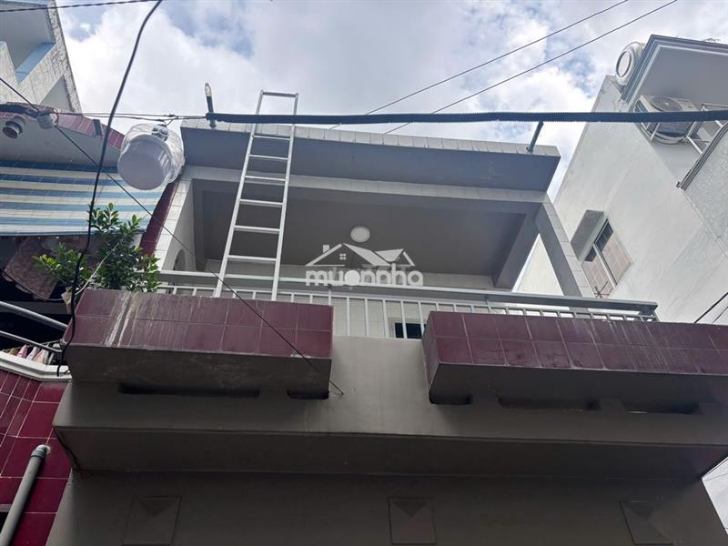 Căn 1: cho thuê nhà hẻm 4m(bg) nguyễn văn cừ, p.2, q.5, 11tr.