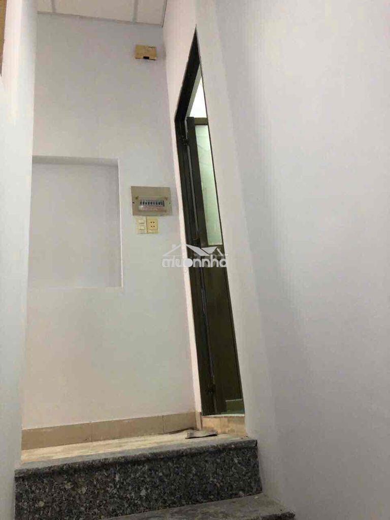 Cho thuê nhà đúc kiên cố đường phạm thế hiển p5q8 - 2