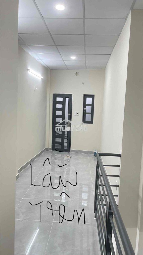 Nhà mới xây nguyên căn cho thuê. nằm ngay trung tâm quận gv - 2