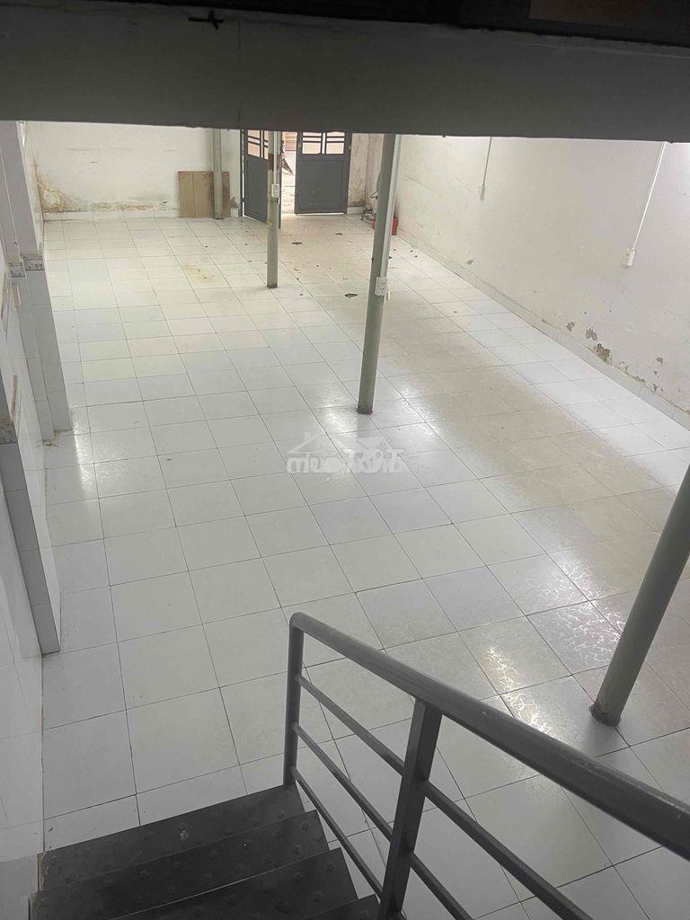 Cho thuê 5*13 1 trệt 2 lầu hẻm 285 cmt8 - 3