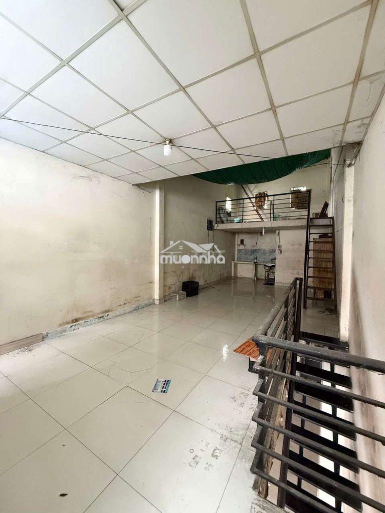 Cho thuê nhà nguyên căn mbkd ngay chợ sầm uất. dt 4×10 có 1pn,1wc - 4