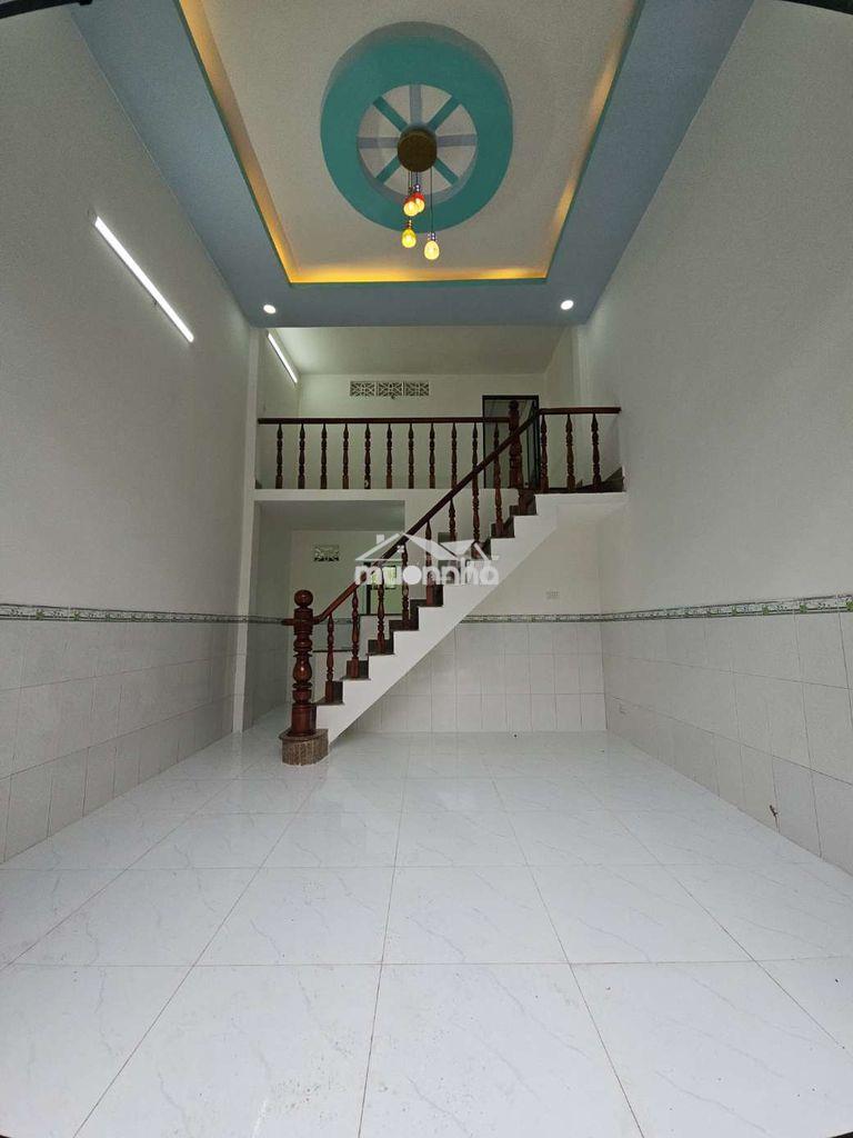 Nhà cấp 4 gác đúc bình chuẩn 34 giá 1 tỷ 050 triệu hướng đông nam. - 2