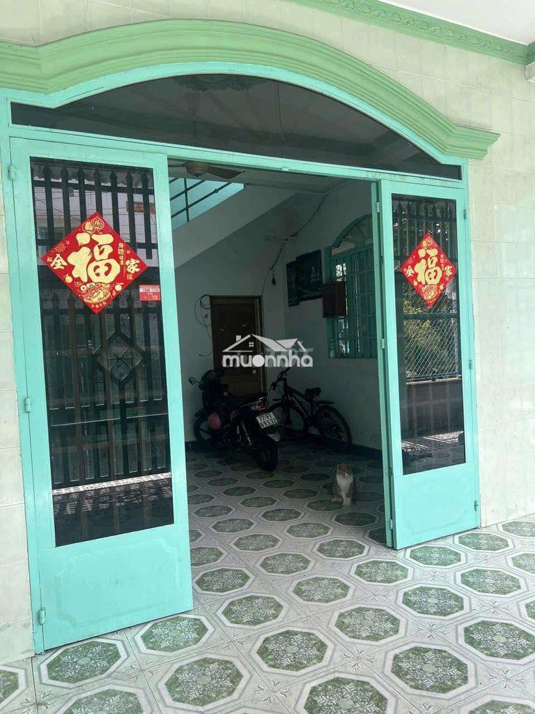 Nhà ngay cầu vượt linh xuân, ngang 8 dài 13 3pn 2wc. ở gia đình, nhóm - 4