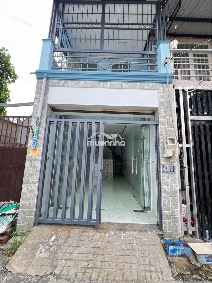 Nhà trệt lầu sổ riêng rẻ cho khách tài chính yếu ngay trung tâm dĩ an