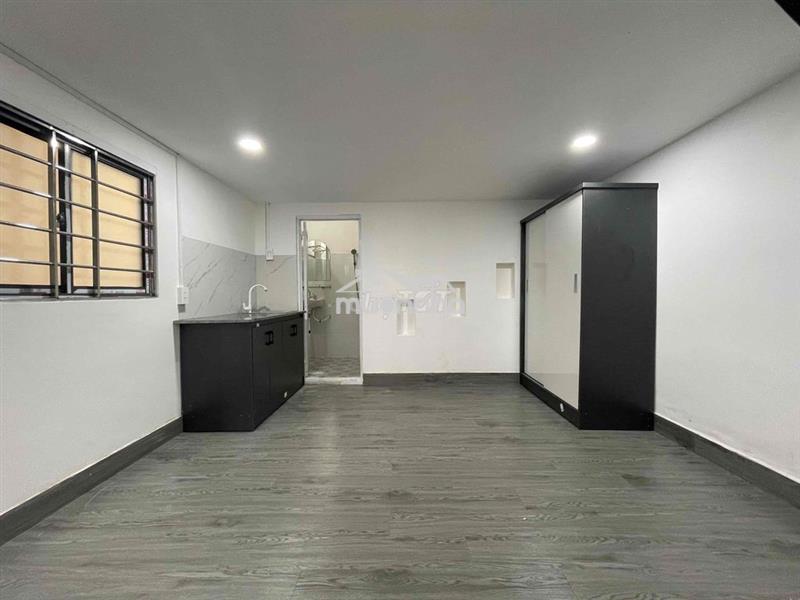Phòng q12 , gác máy lạnh, rộng ở 3/4 ng