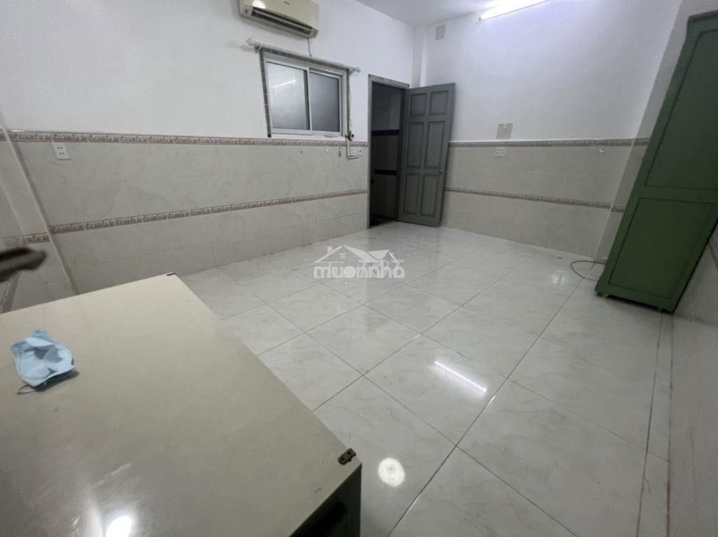 Phòng sẵn nội thất, tự do gần bờ kè 96/1/ phan đình phùng - 4
