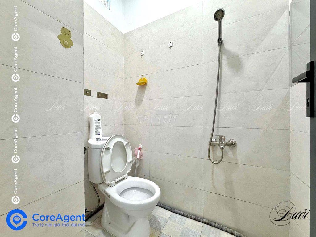 Phòng ngay chợ tân hương rộng rãi thoáng mát giá rẻ - 2