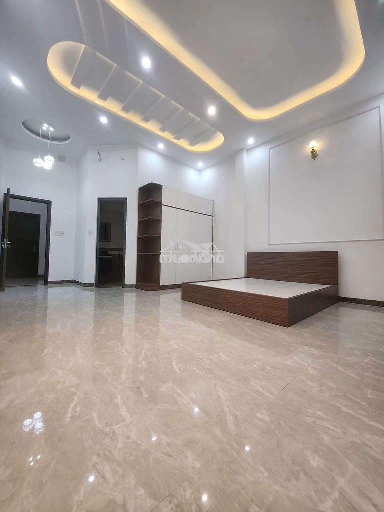Nhà 2 lầu gần đường nguyễn trãi  - 3