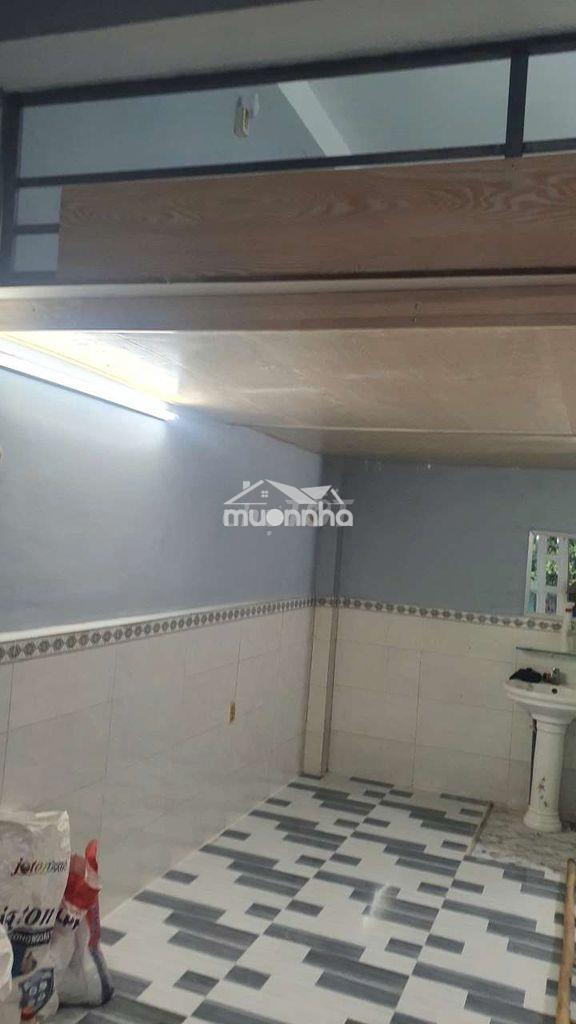 Chính chủ cho thuê nhà .nhà mới có gác - 3