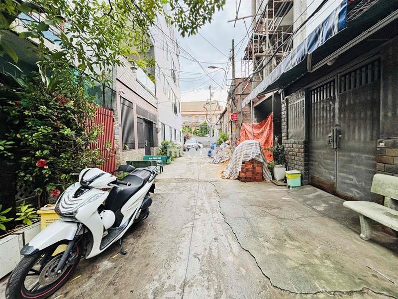 Nhỉnh 4 tỷ 👉 60m2 (4x15), hẻm xe hơi cách 40m, gần emart phan huy ích