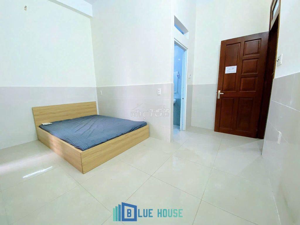 Phòng của sổ trời, tách bếp, của gỗ, đối diện etown cộng hòa, tân bình - 4