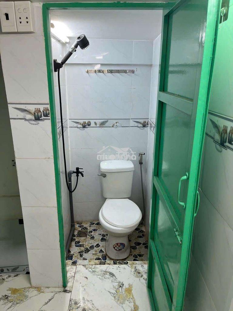 ​Cho thuê nhà nguyên căn - ngay quận 1 giá rẻ - 3