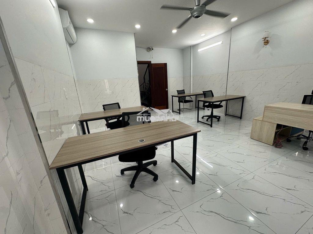 Văn phòng 25m2 vạn phúc có ban công, sẵn nội thất, có hầm xe. giá 8 tr - 3