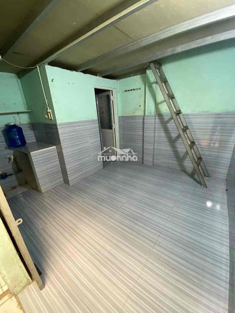 Phòng trọ liên khu 4/5 hẻm 263,phòng1tr800 cọc 1 triệu,gác suốt phòng