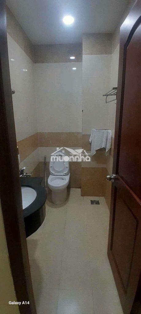 Nhà 2 lầu sân xe hơi gần đường trần hưng đạo  - 2
