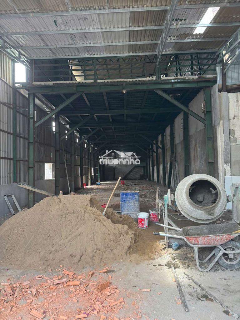 Xưởng kcn sóng thần 600m/28tr trạm điện  - 2