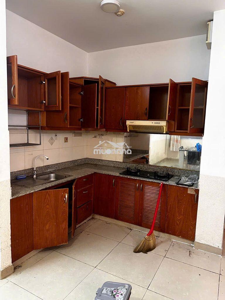 Cho thuê ở liền căn hộ chung cư saomreal 584 lũy bán bích 8tr5 2pn - 2