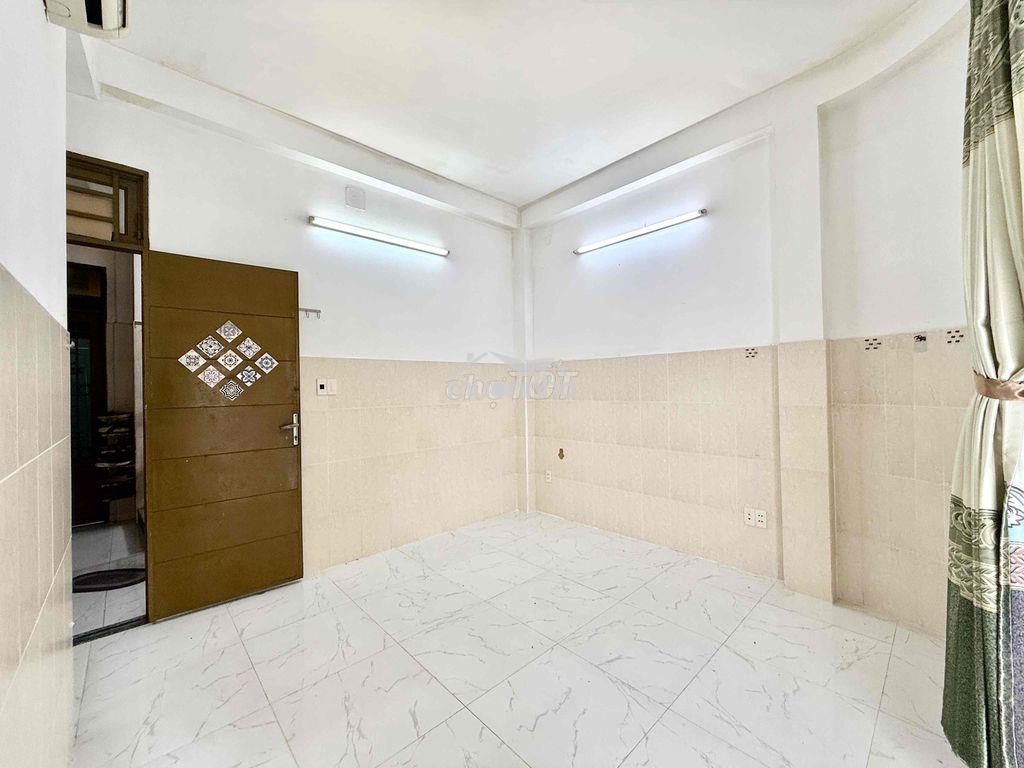 Cho thuê căn hộ bancol thang máy rộng 25m2 ngay vòng xoay lý thái tổ - 3