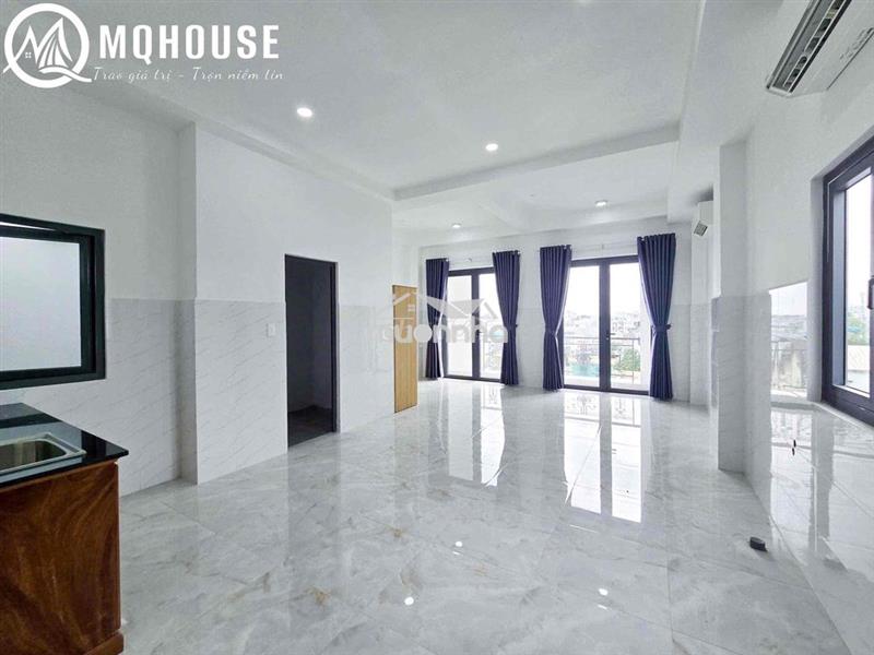 Phòng trọ cao cấp ban công nằm ngay hoàng hoa thám, sân bay, ban công
