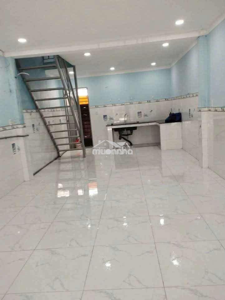 Cho thuê nhà mới rộng hẻm xe tải đậu cửa - 3