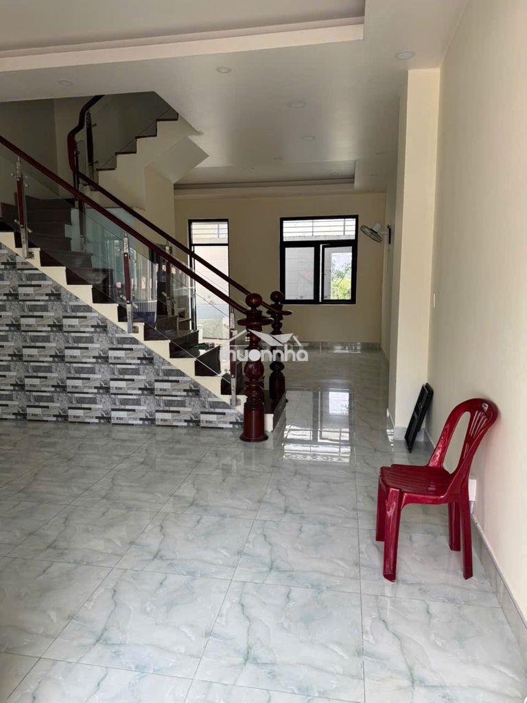 Cho thuê nhà phố khu compoud bv 24/7 14tr/th 1t2l - 3