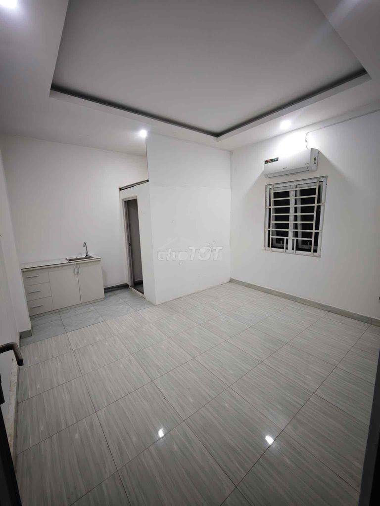 Nhà cao tầng cho thuê từng phòng, đầy đủ tiện ích