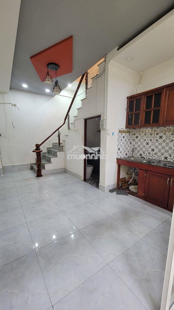Nhà hẻm hơi lạc long quân, trệt 2 lầu, 4pn 3wc, 3.5x15m, 14tr - 3
