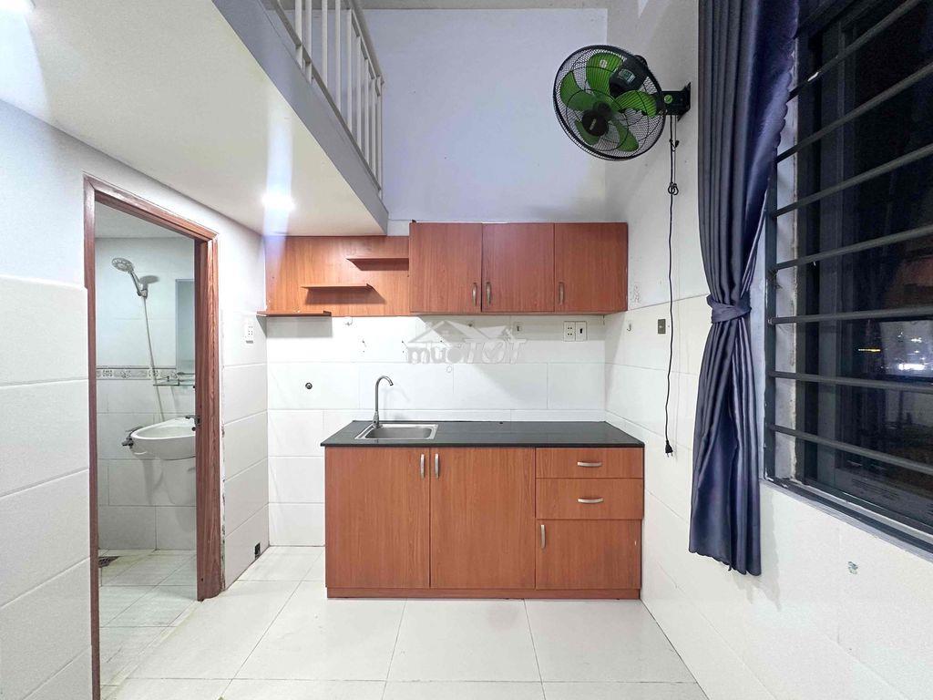 Phòng duplex cửa sổ trời siêu rộng thang may gần đại học văn hiến - 2