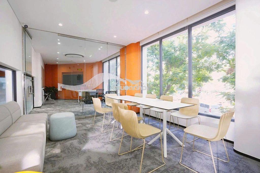 Cho thuê nhà góc 2 mặt tiền – trung tâm quận 1 dt: 20x20 kc: 3 tầng st - 3