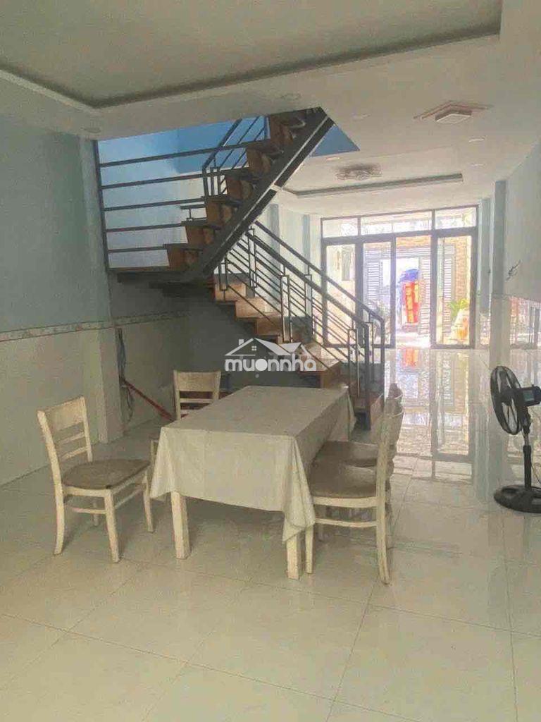 Sát mặt tiền . cộng hoà . tân bình . nhà sạch mới . nội thất cơ bản - 2