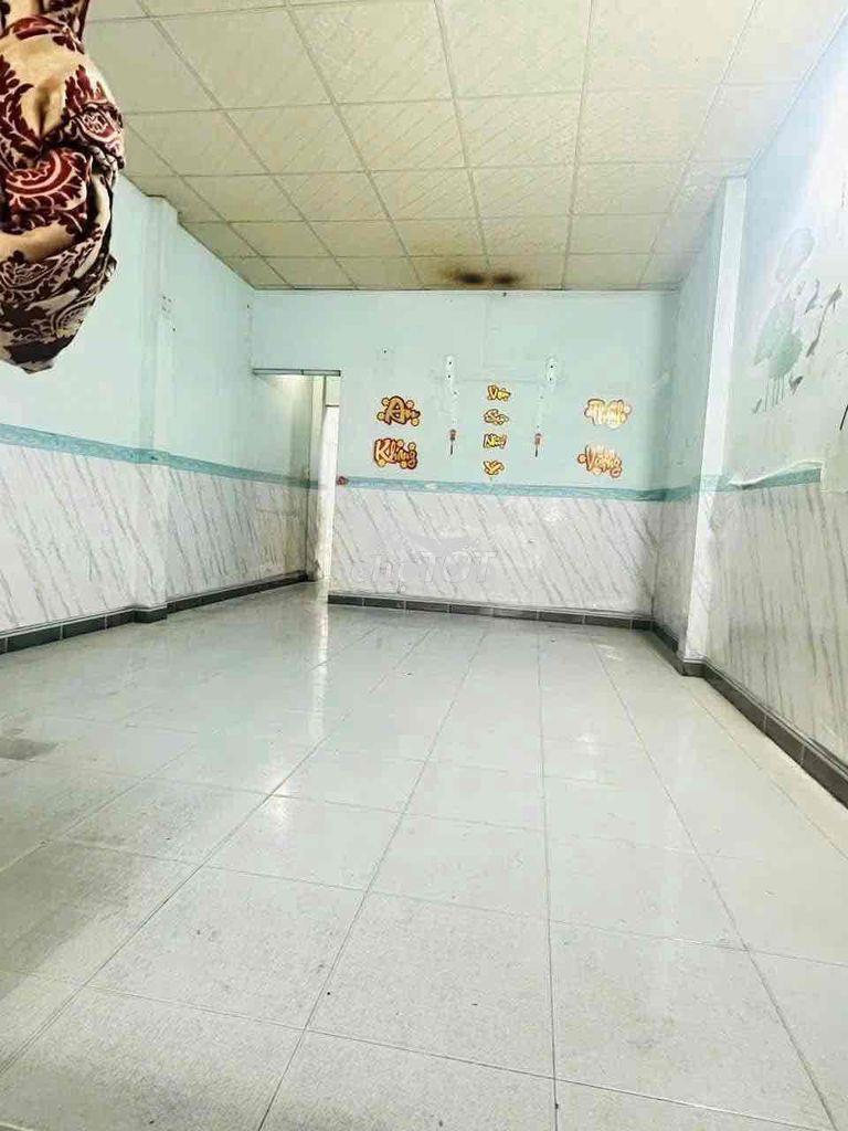 Cho thuê nhà lầu mặt tiền cây da- dĩ an - 4